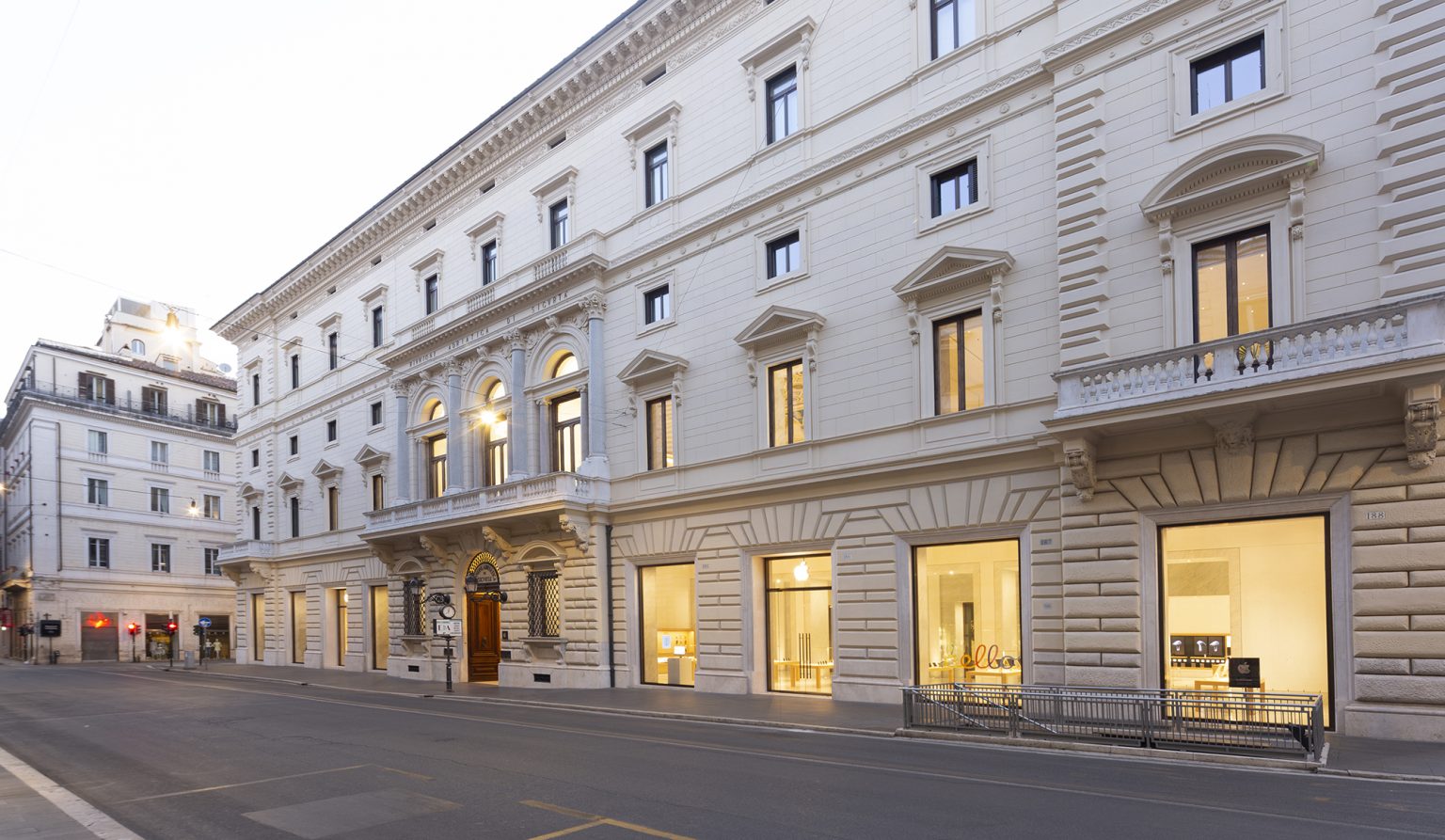 Apple flagship store in Via del Corso, Rome Empty